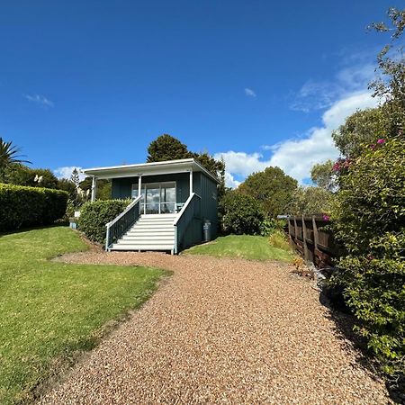 Four Huia Villa Oneroa Exterior photo